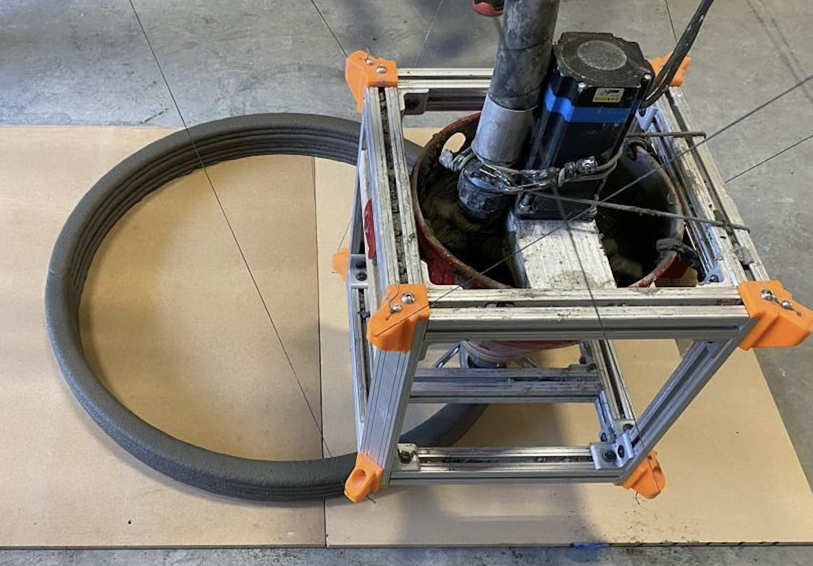 Large Scale Concrete 3D Printer